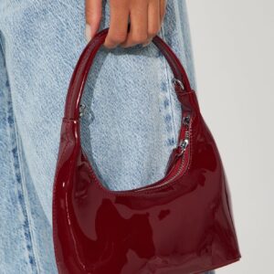 حقيبة كتف جلد صناعي لامع “بليسز تو بي” – عنابي