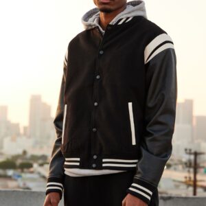 جاكيت فارستي بتصميم أكتاف مميز – أسود/كومبو