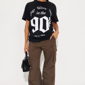 تيشيرت “أفضل في التسعينات” – أسود