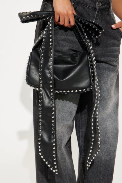 حقيبة يد (كلتش) "ستوديد بو" - أسود