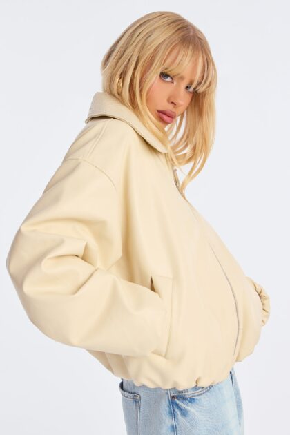 جاكيت بومبر جلد صناعي "هايلي" - أصفر زبدي