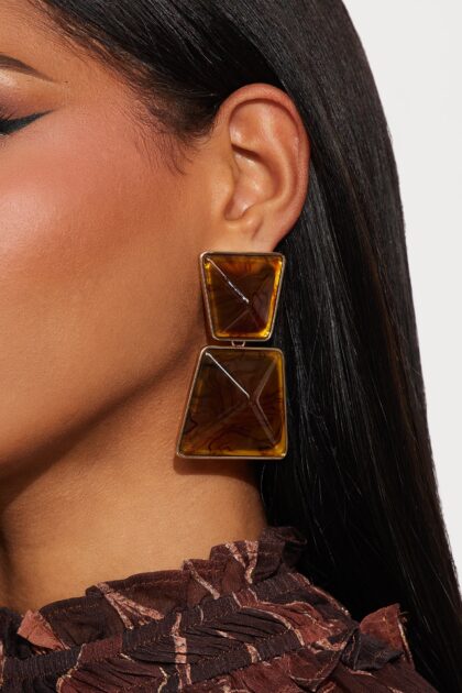 أقراط متدلية "لوكينج فور لوسي" - ذهبي/بني