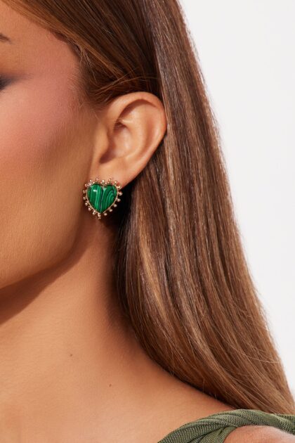 أقراط مسمارية "سيكريد لوف" - أخضر