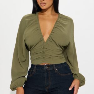 توب ‘آيلاند جيرل’ انسيابي مكسر – زيتي