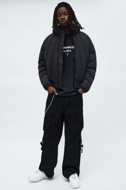 جاكيت بومبر منفوخ قصير "سنتر أوف أتينشن" - أسود