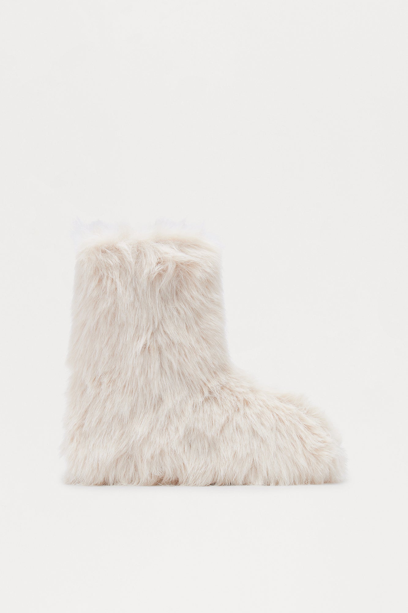 بوت قصير "آيسيكل" فرو صناعي - بيج