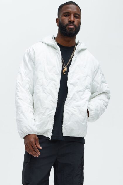 جاكيت بافر "إيفريت" خفيف الوزن بقبعة - أبيض