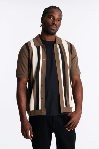 قميص "صن داون لاونج" بأزرار - بيج داكن/متعدد الألوان