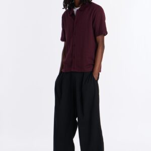 قميص “شادو باتن” مخطط بأزرار – عنابي