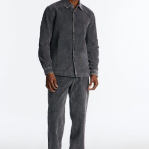 قميص “شي تاون” كودري بأزرار – أسود مغسول