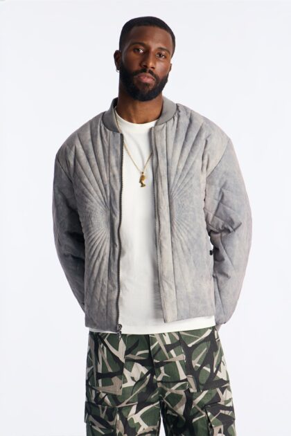 جاكيت بومبر "ديرتي ووشد" بتفاصيل مخيطة - رصاصي