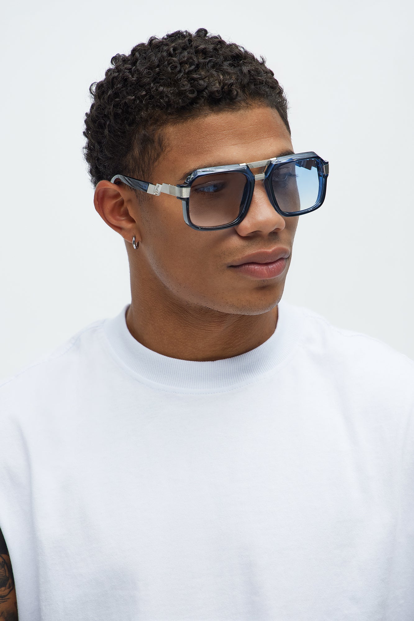 02 27 25 s7 69 hp24043 blue cz dj 13 59 44 86911 pxf.jpg