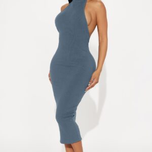 فستان ميدي “كاساندرا” ضيق – رمادي فحمى