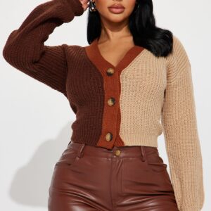 كارديجان قصير “كاتجا” كولور بلوك – بني مدمج