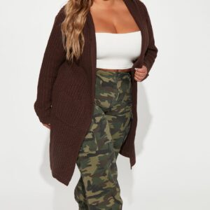 كارديجان “نيتس نوت ذا تايم” محبوك – شوكولاتة