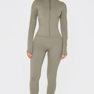 ليجنز جيم زيتوني بخصر عالٍ ونحت للجسم – قوام صغير