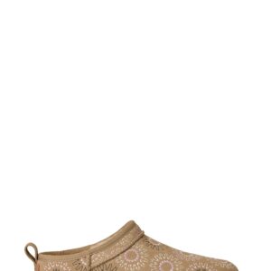 حذاء “كلاسيك ميكرو” سهل الارتداء