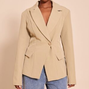 بليزر سيج مخصر بتفاصيل ياقة مدببة