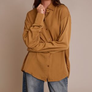 قميص تينسيل أسمر مائل للصفرة (تان) بتصميم واسع