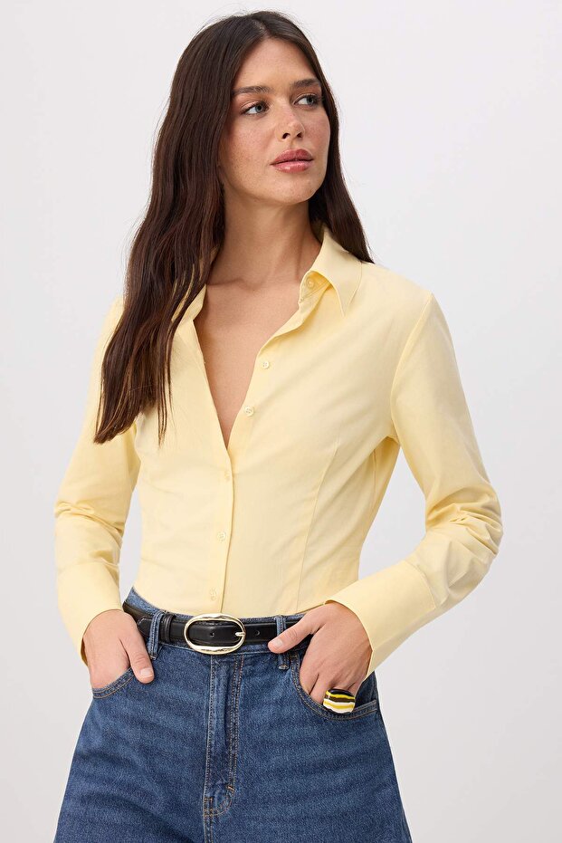 Wardrobe Essentials قميص أصفر فاتح قطني بقصة محددة خفيفة TWOAW26GO00022