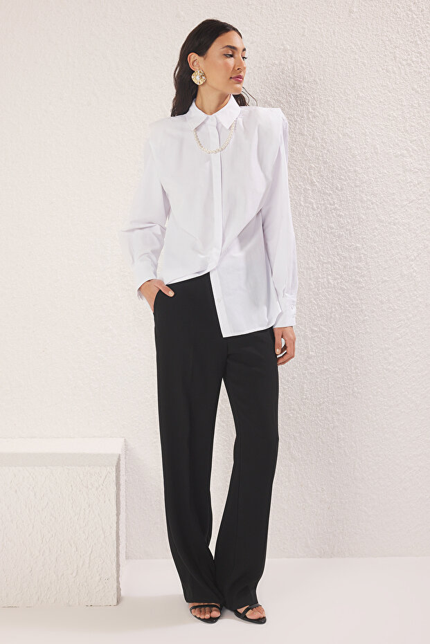 Modest قميص محتشم أبيض Terrycotton مع تفاصيل لؤلؤ وأكتاف مبطنة TCTSS25TG00027