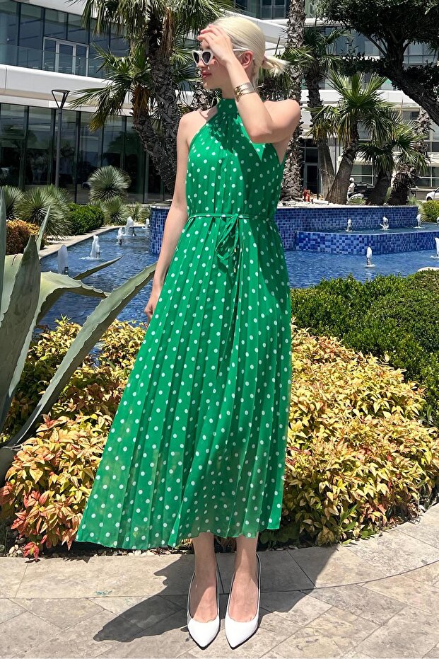 فستان أخضر منقط بدون أكمام بياقة Halter MG2134