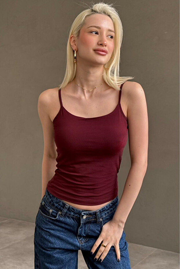 توب نسائي خمري داكن بحمالات قابلة للتعديل MG2676