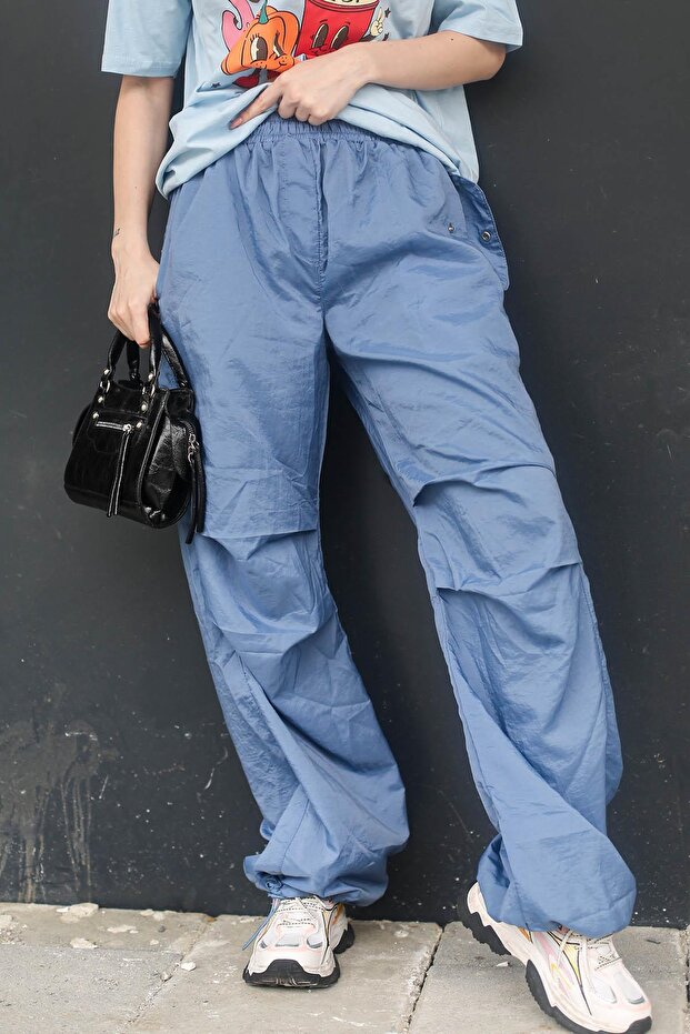 بنطلون Jogger أزرق من قماش باراشوت MG1726