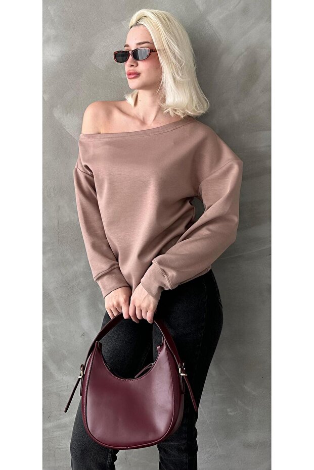 سويت شيرت بيج أساسي بياقة قارب MG2228
